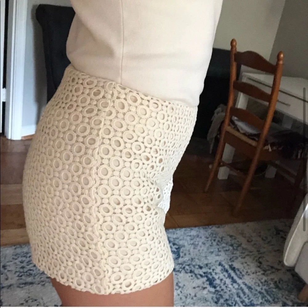 Banana Republic Cream Eyelet Lace Shorts